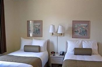 Hotel Homewood St. Philip's Plaza